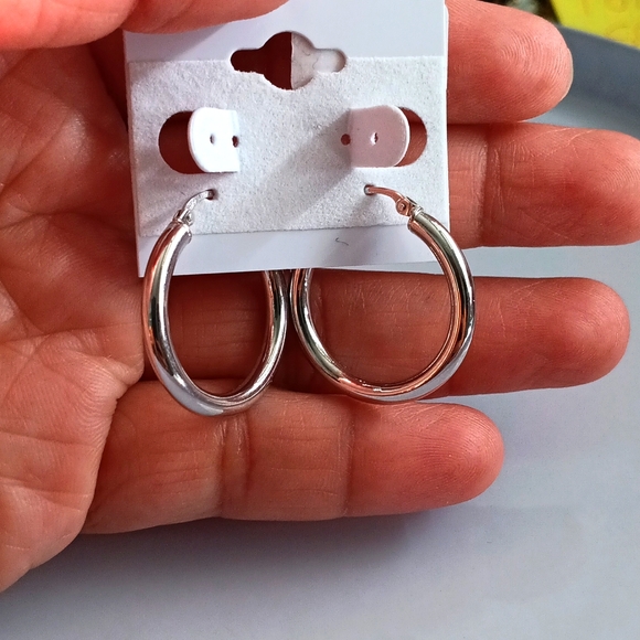 18K White Gold Chunky Hoop Loop Earrings 25mm Quarter Size...